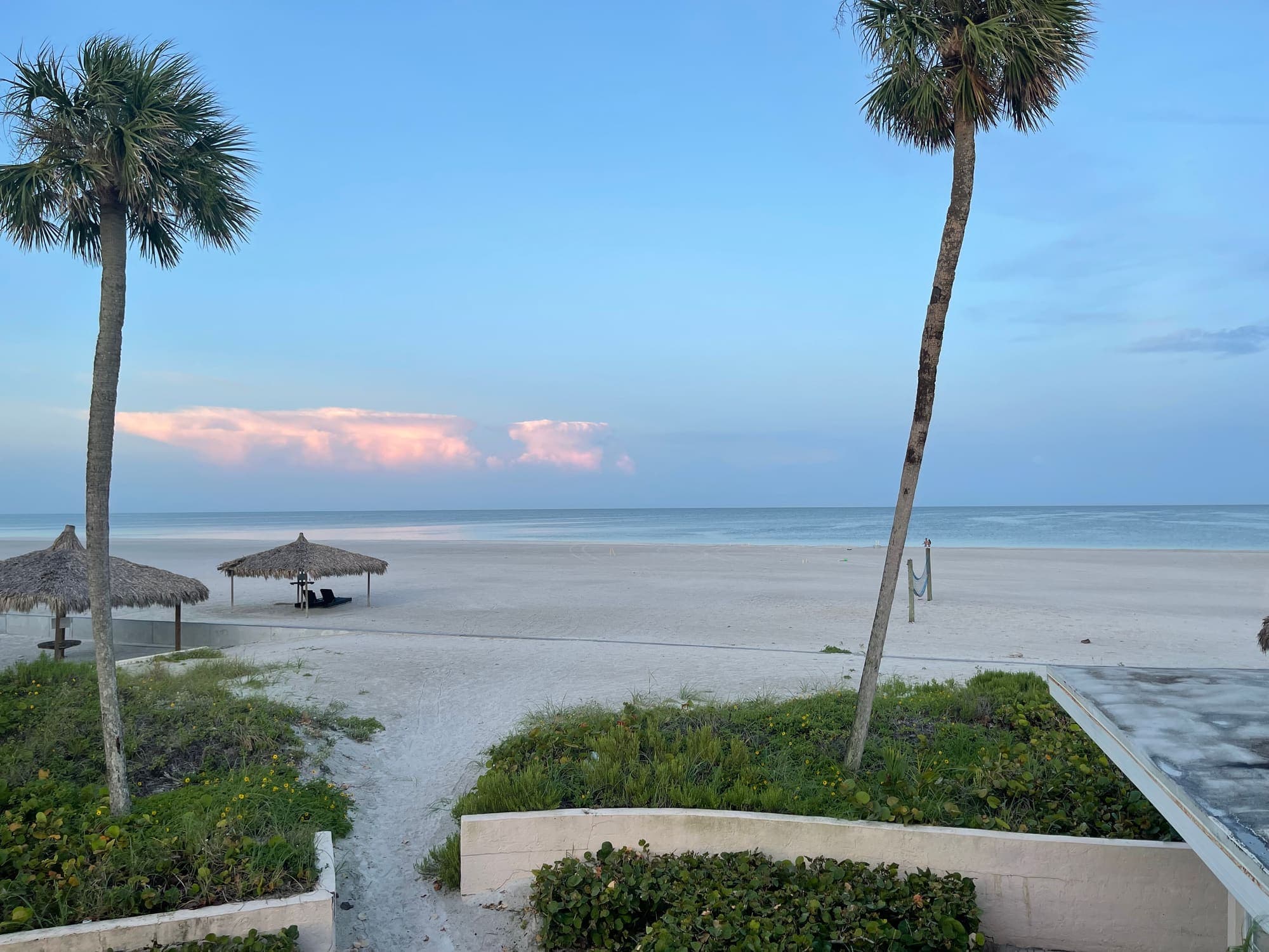 The white quartz sand of Siesta Beach